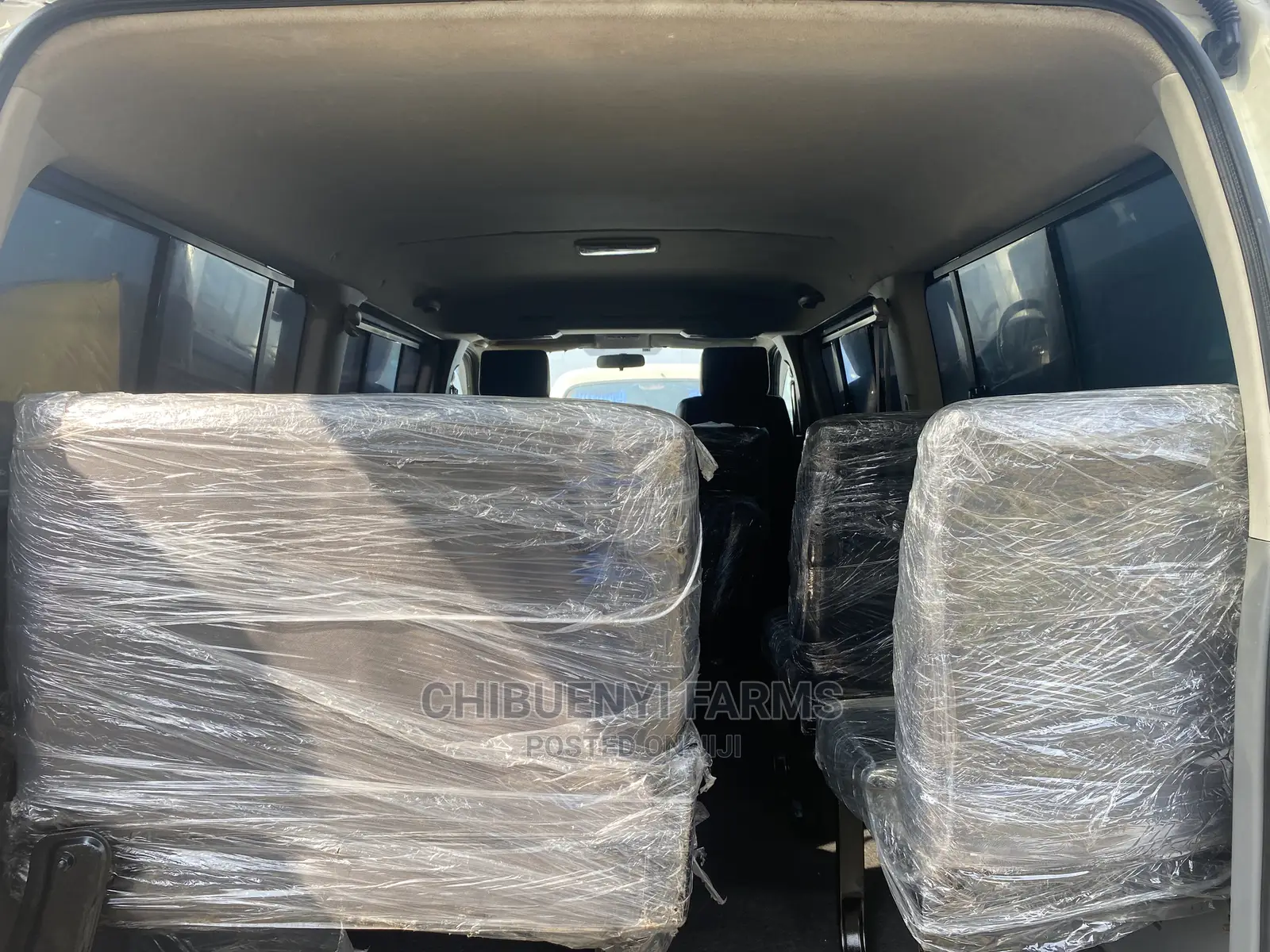 Toyota HiAce 2010 White