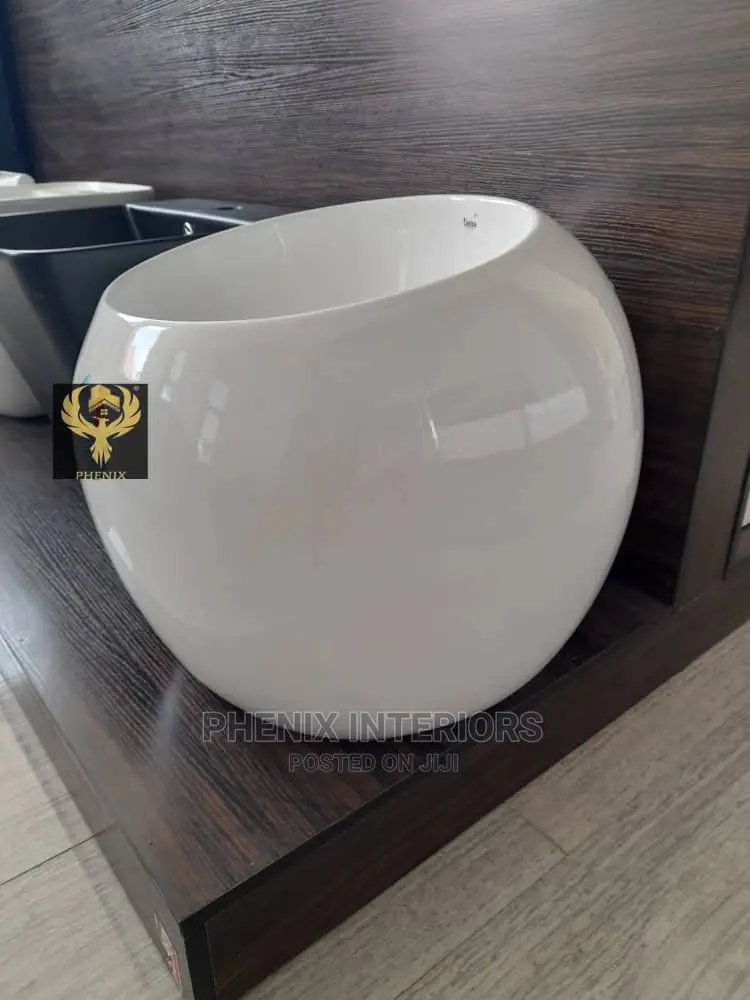 Wall Hung Wash Hand Basin