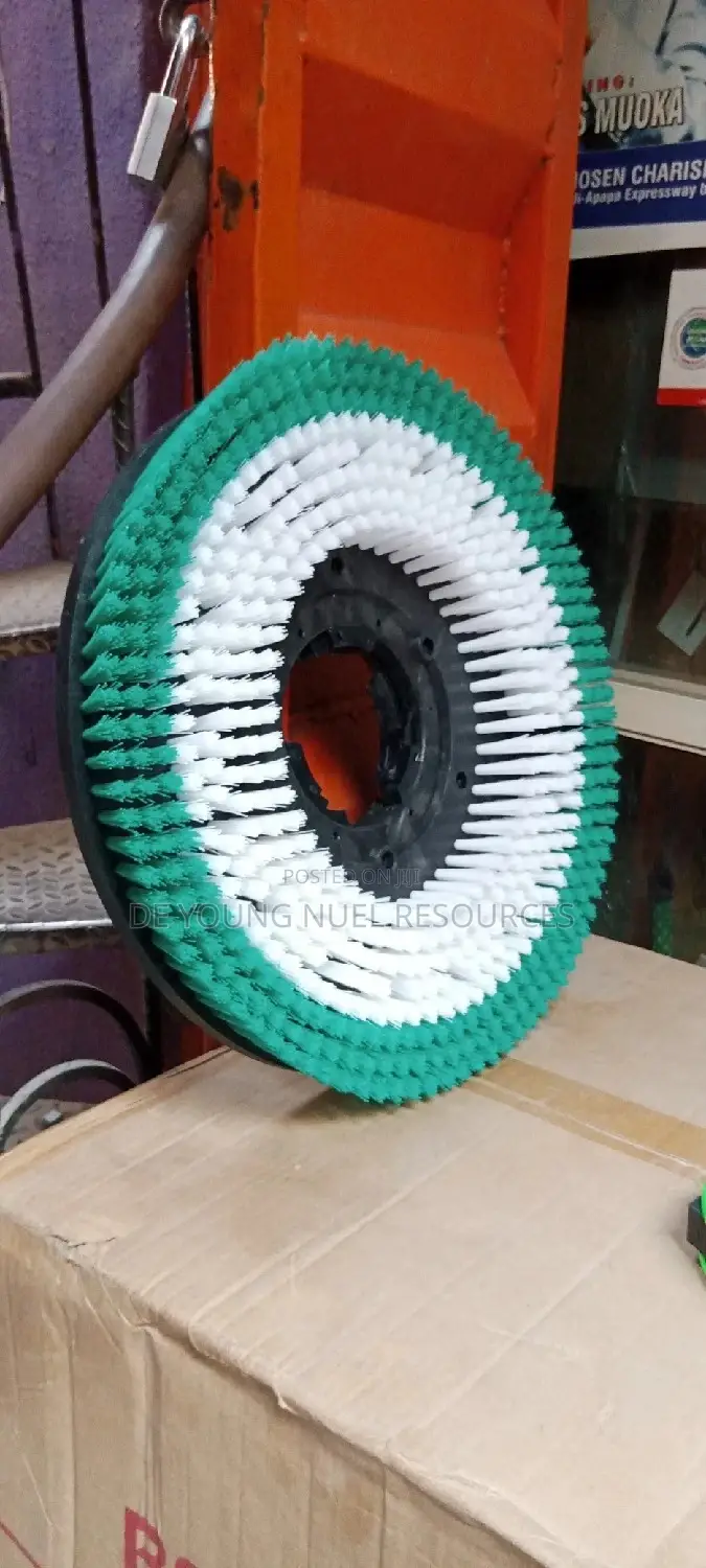 Floor Brush (HARD)17”