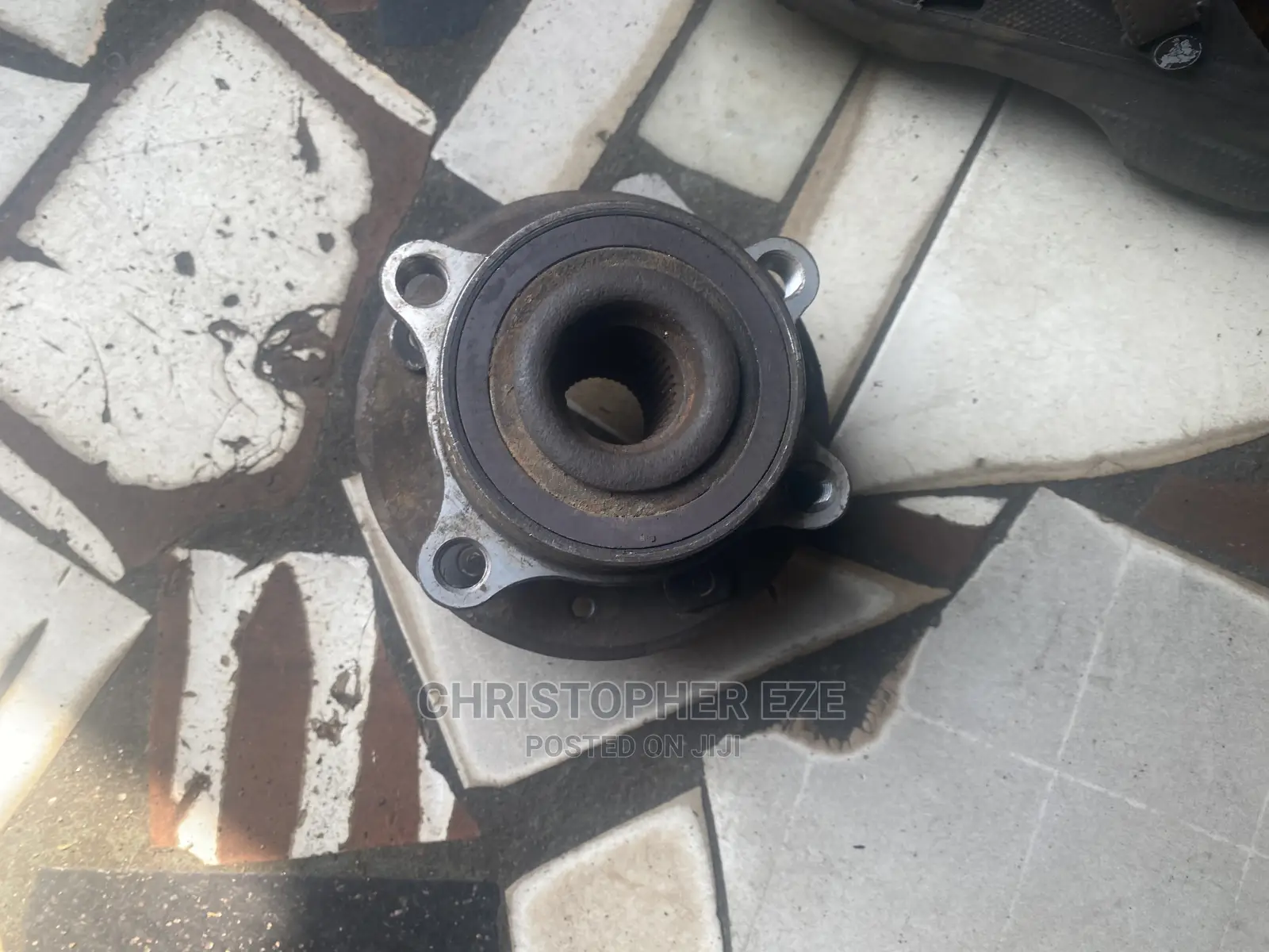 Front or Back Hub Ford Explorer 2011 2012 2013 2014 2015 2016