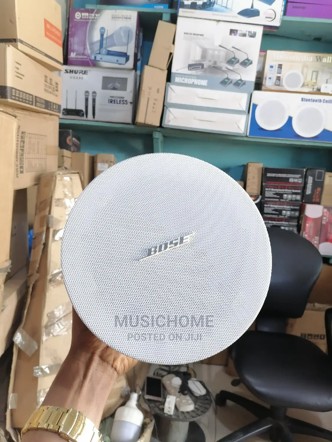 Bose Ceiling Speaker With Bass Sound Production
