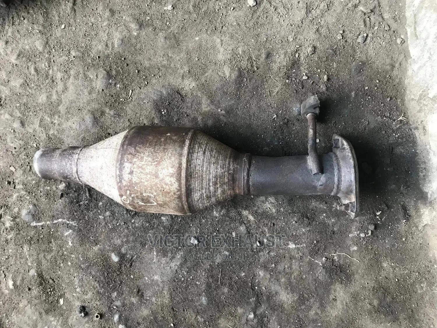 Centre Catalyst Converter Toyota Highlander 2005 Model