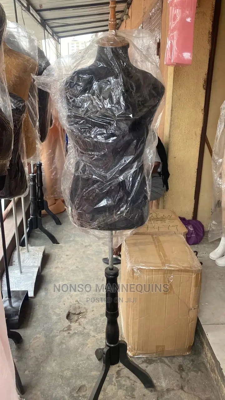Size 10 Female Dressform With Tripod Wooden Base Stand