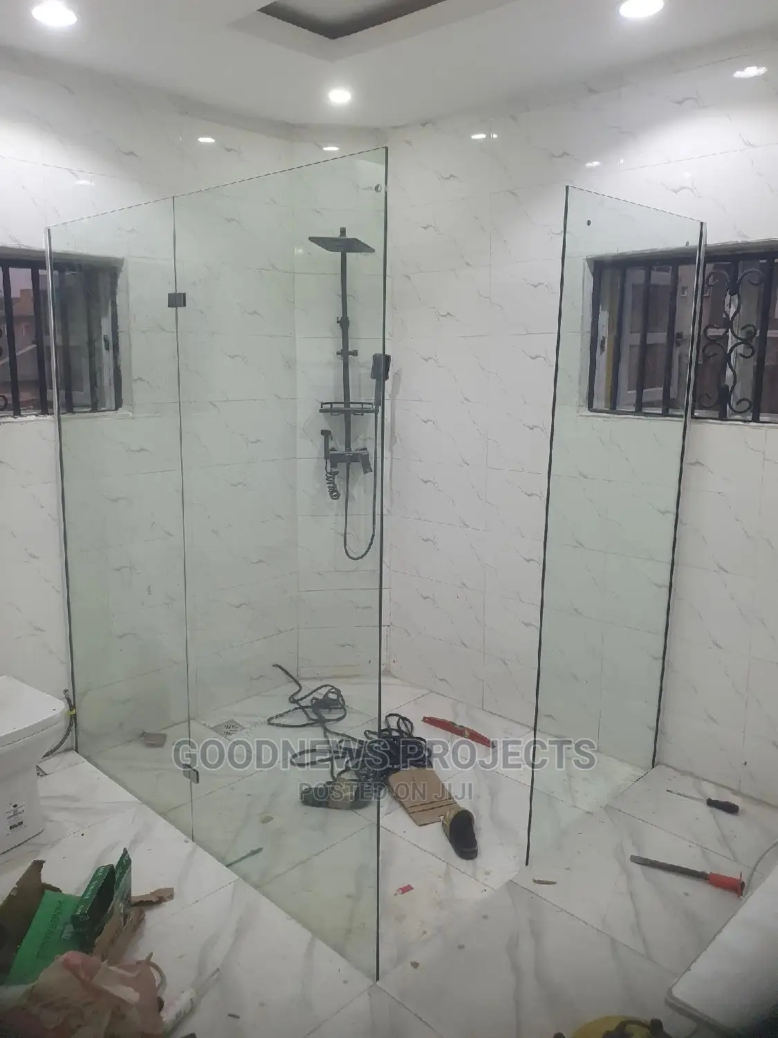Master Bathroom Glass Cubicle