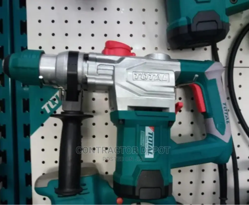 Total Tools Rotary Hammer 1050W (Th110286)