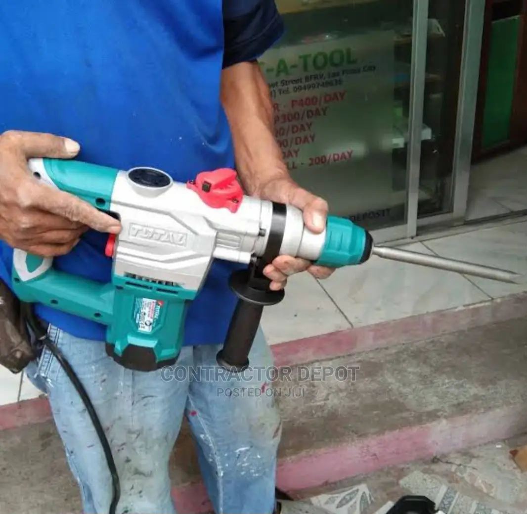 Total Tools Rotary Hammer 1050W (Th110286)