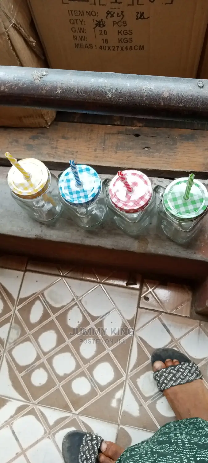 Glass With Lid and Straw, 4-Piece