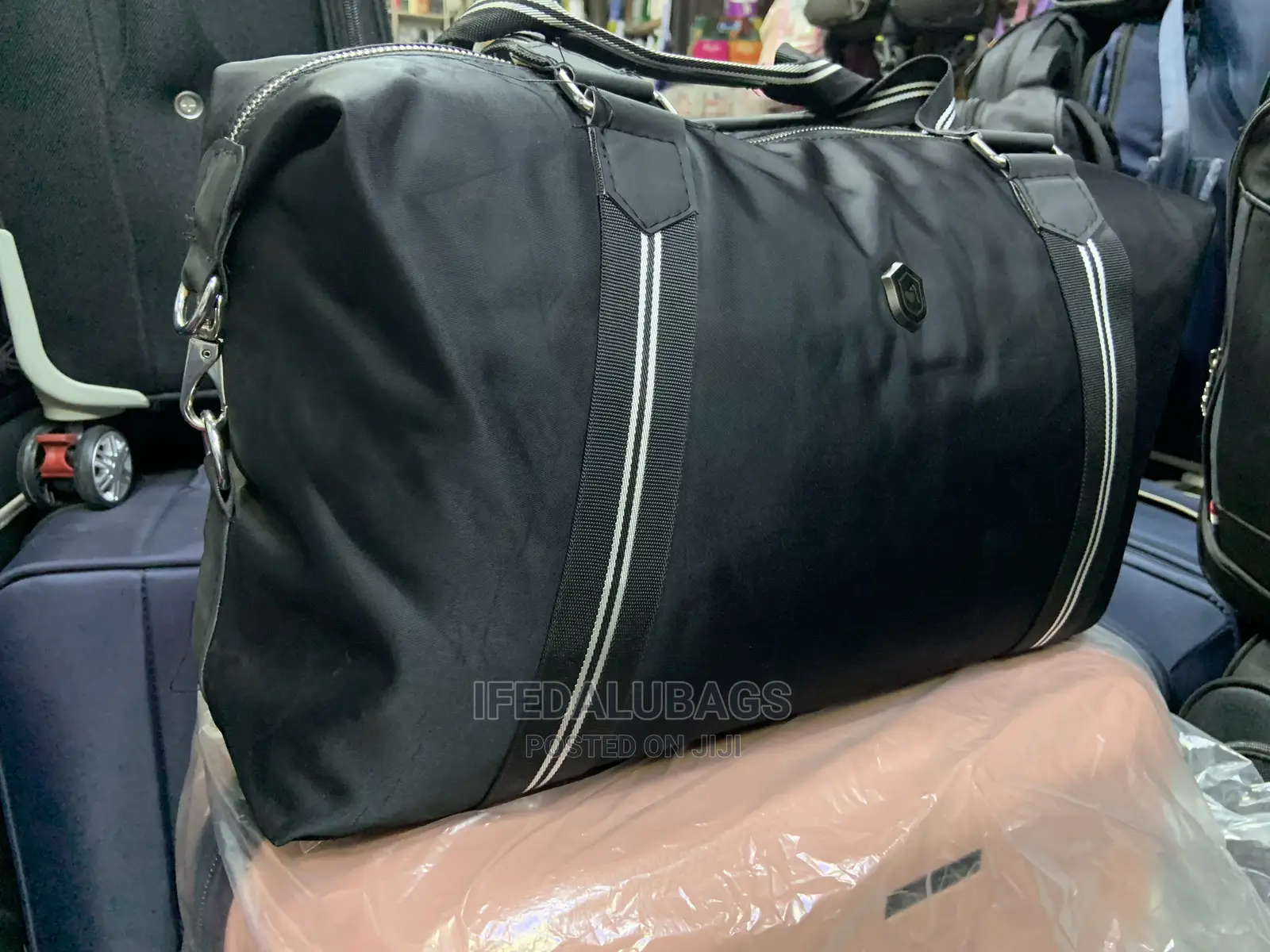 Medium Size Carry on Traveling Luggage