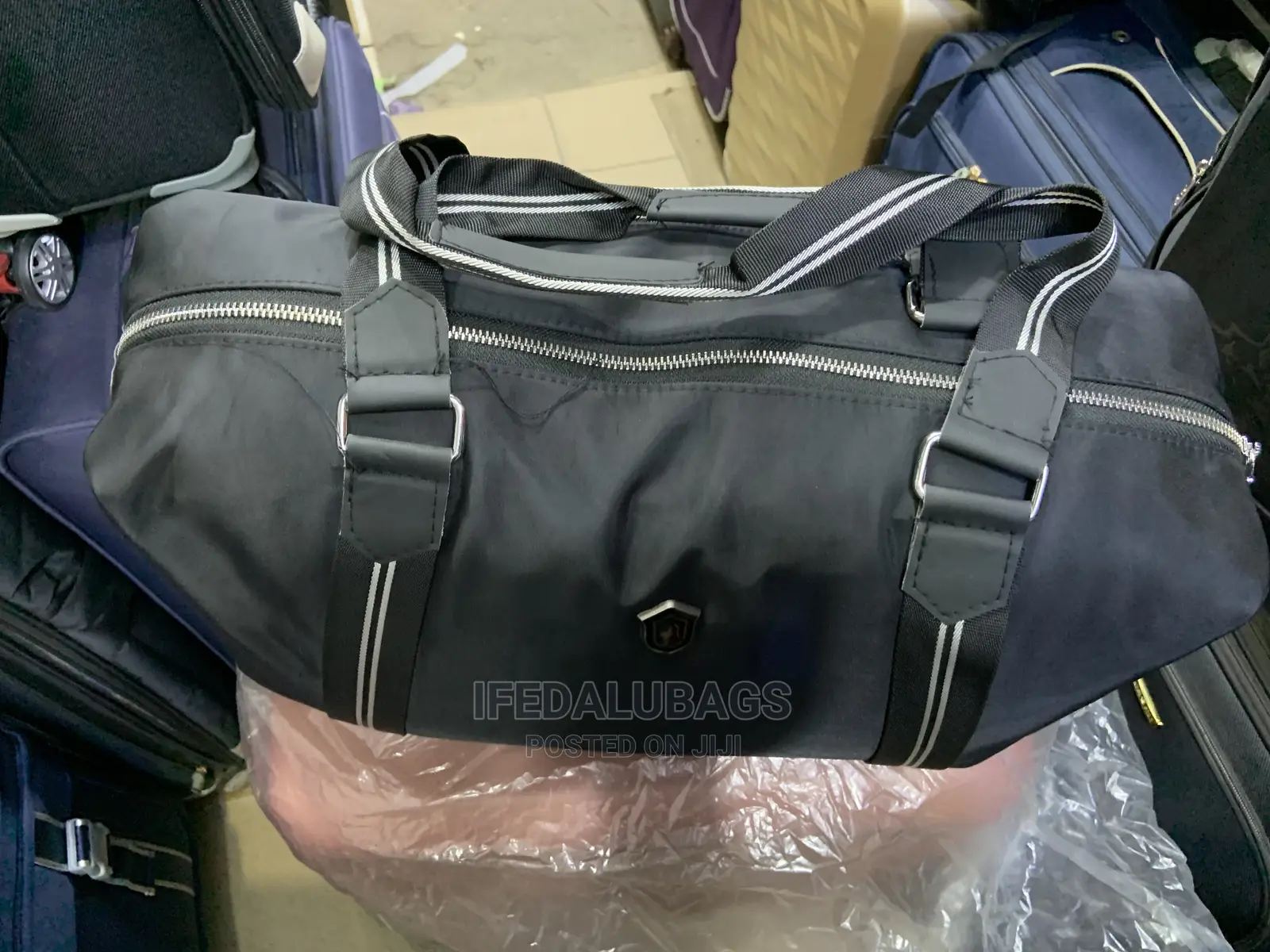 Medium Size Carry on Traveling Luggage