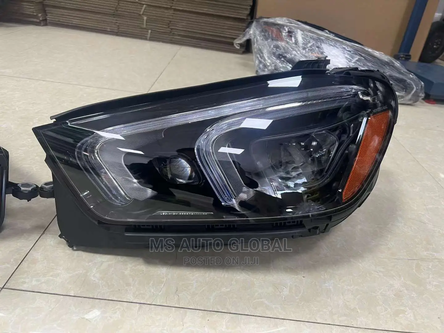 GLE 167 2021 Headlights