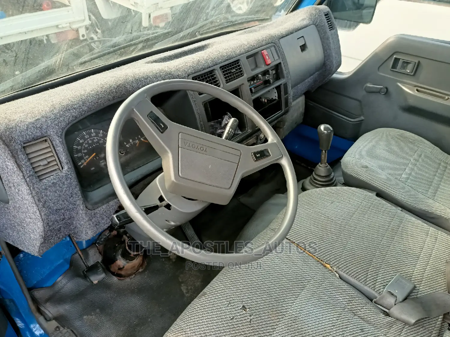 Toyota Dyna 100 Truck (Blue)