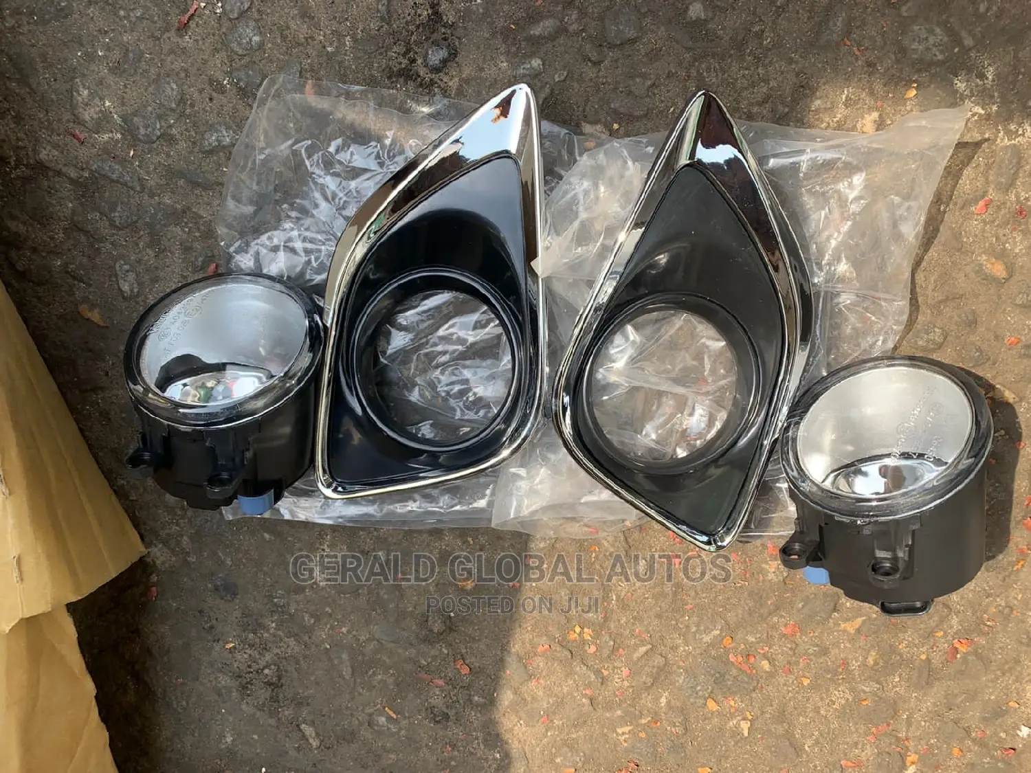 Fog Lamp Cover Venza 2015