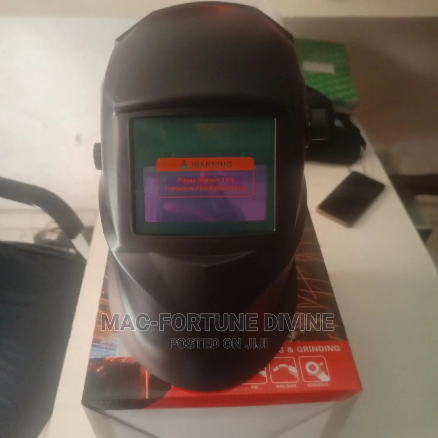 Auto Darkening Welding Helmet