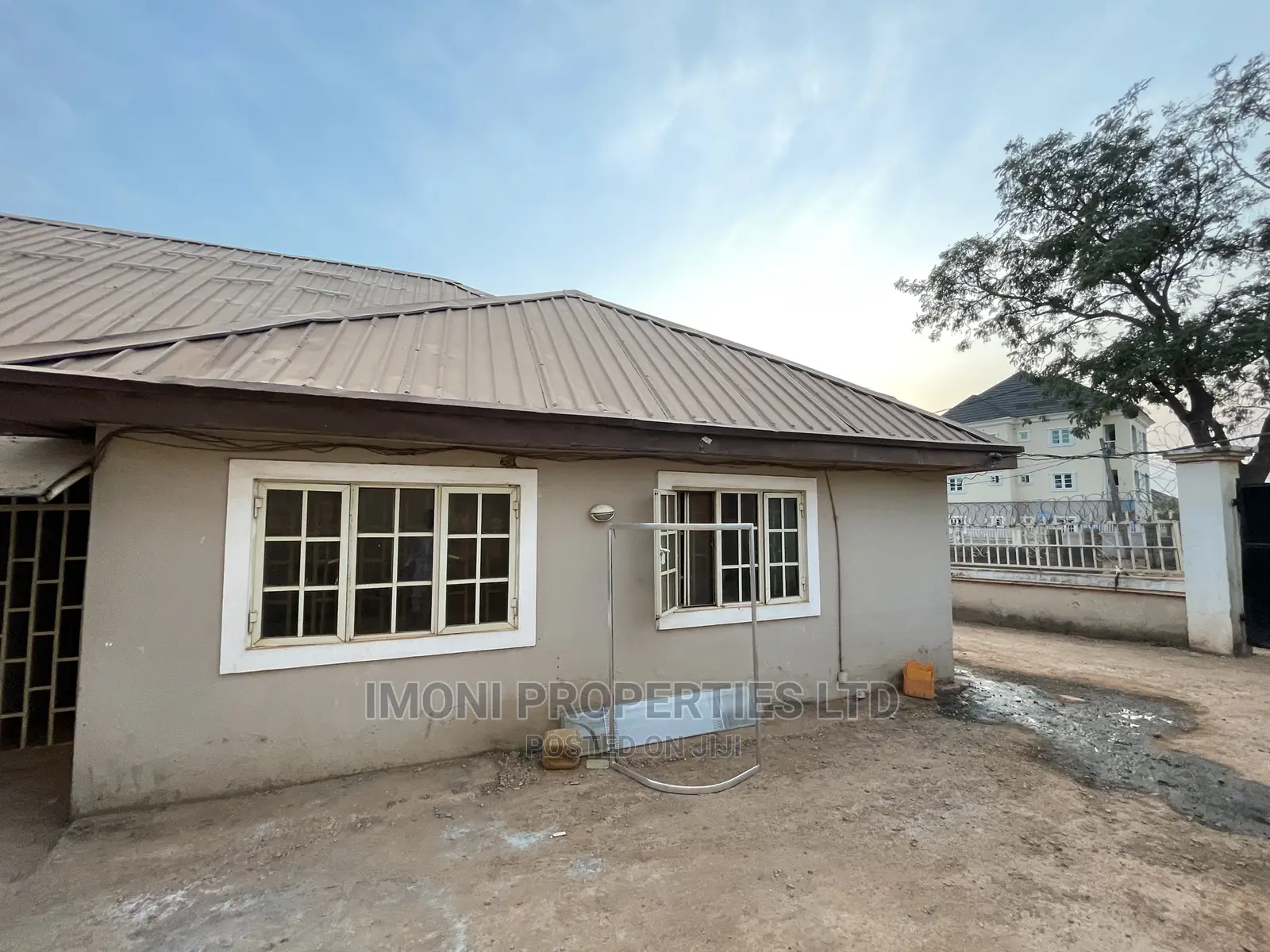 2bdrm Bungalow in Dawaki, Dakwo District for rent