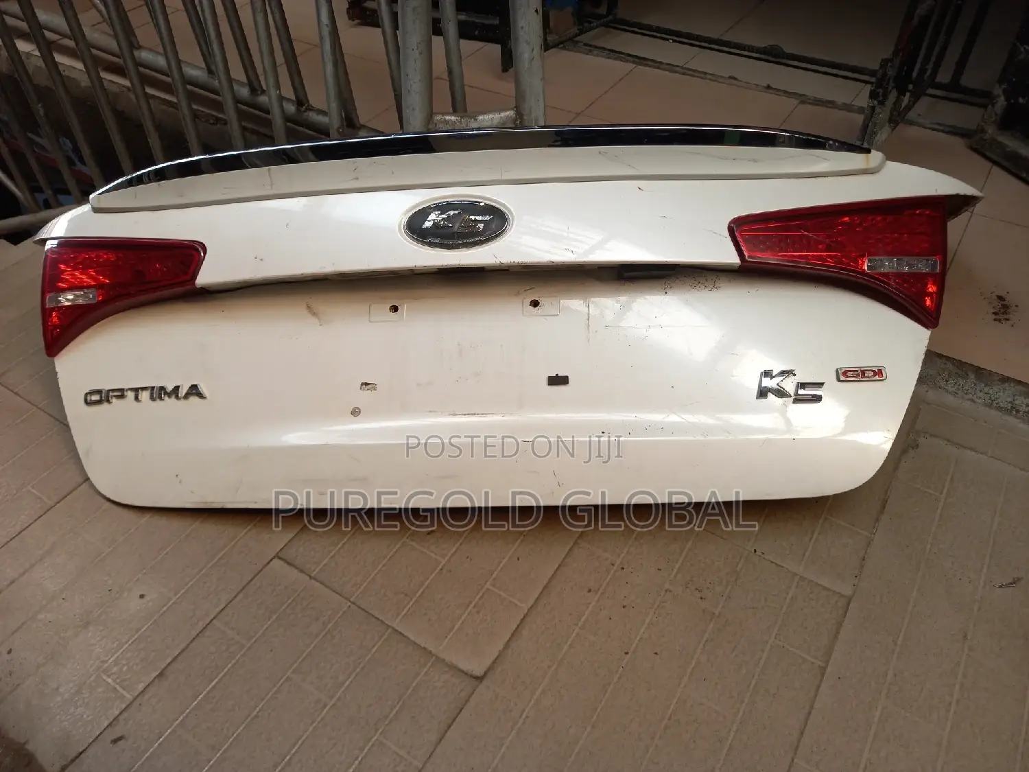 Complete Boot With Stainless Spoiler for Optima 2013