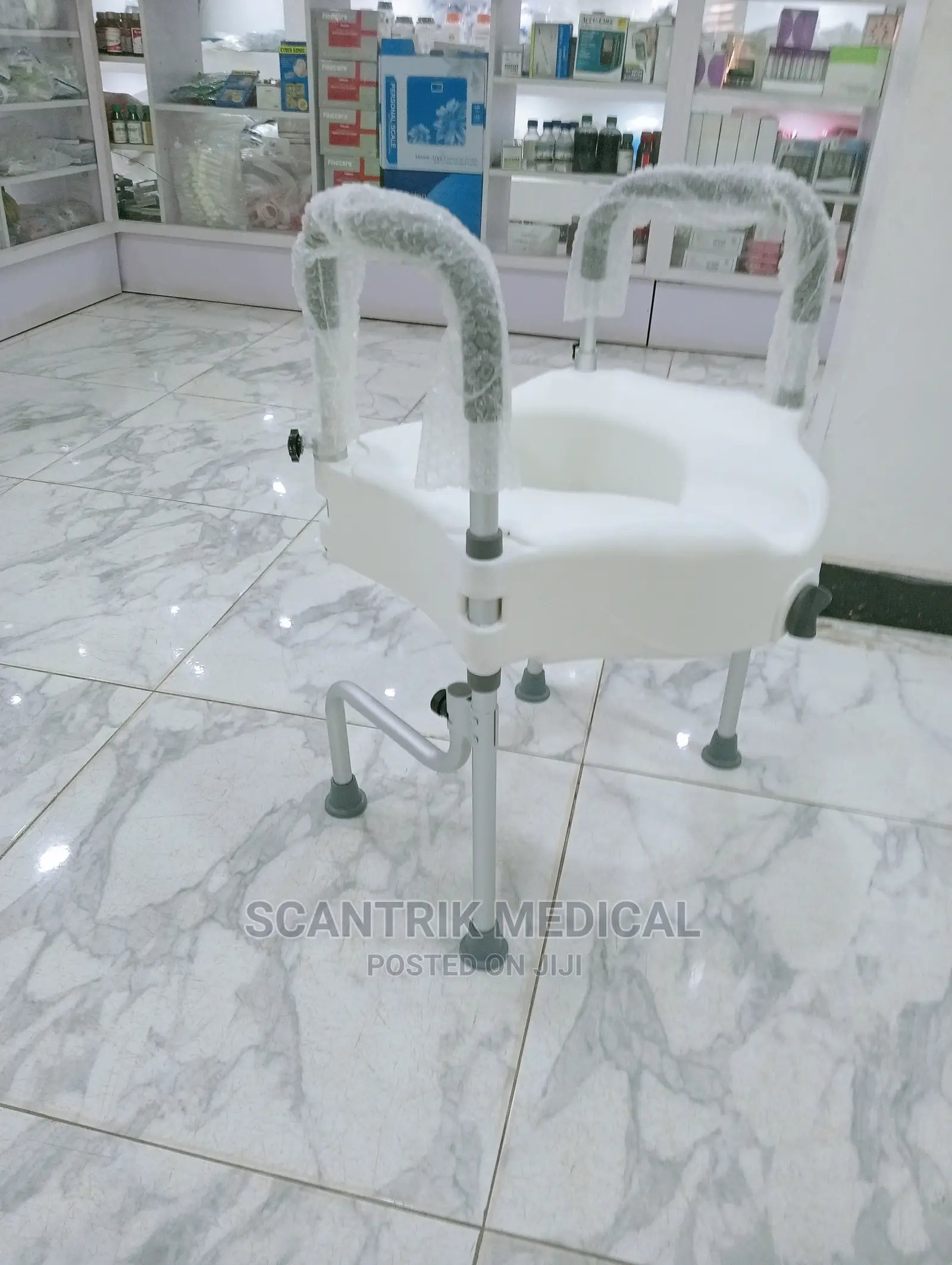 Raised Toilet Seat Riser With Handles