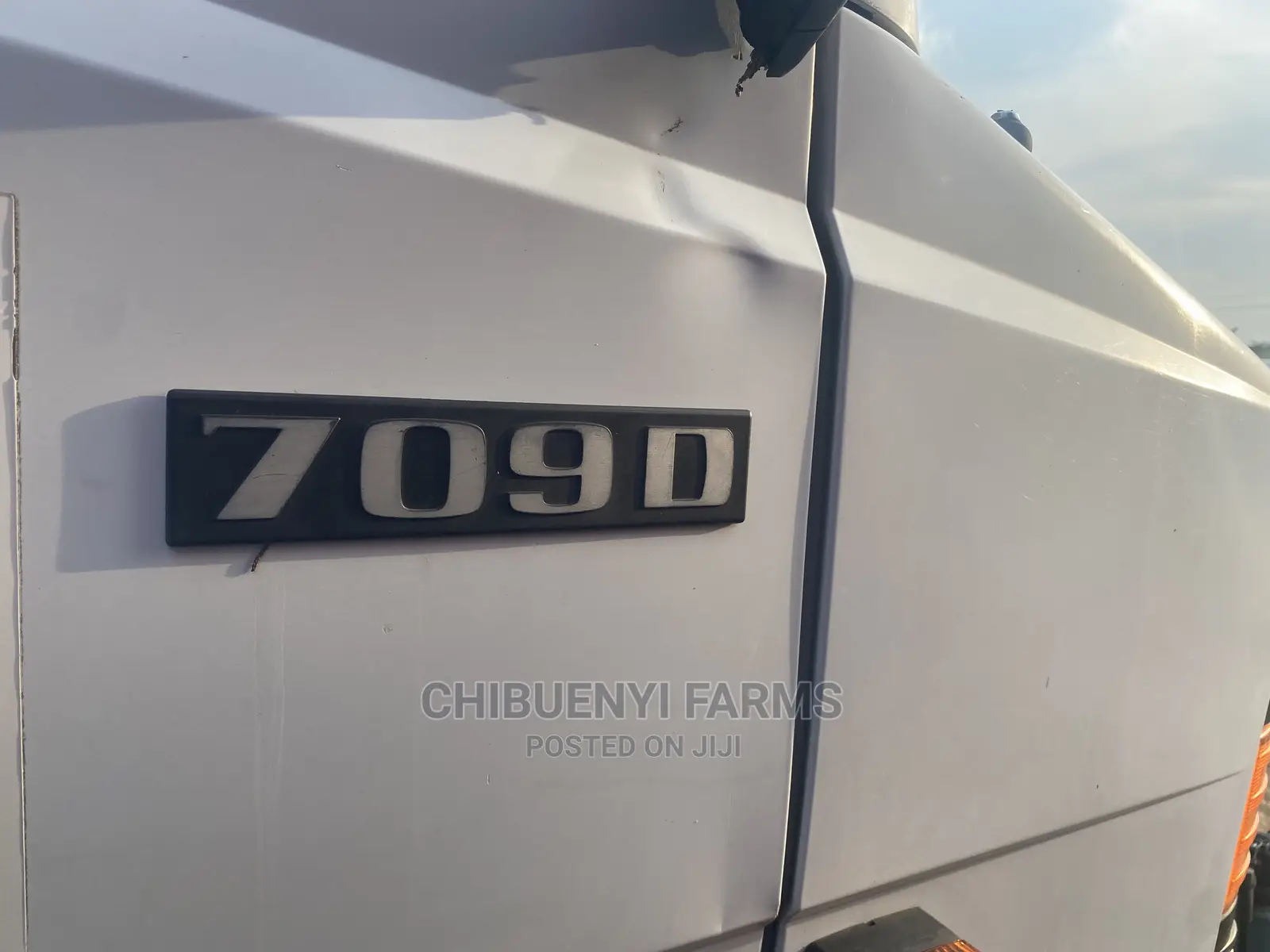 Mercedes’ 7090 Cooling Van/Short Chassis