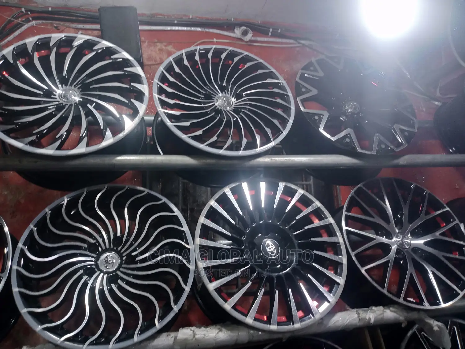 Alloy Rim Available for Your Vehicles
