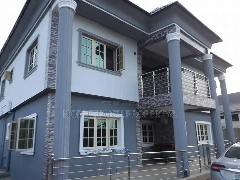 5bdrm Duplex in Ijegun Jakande Road for sale