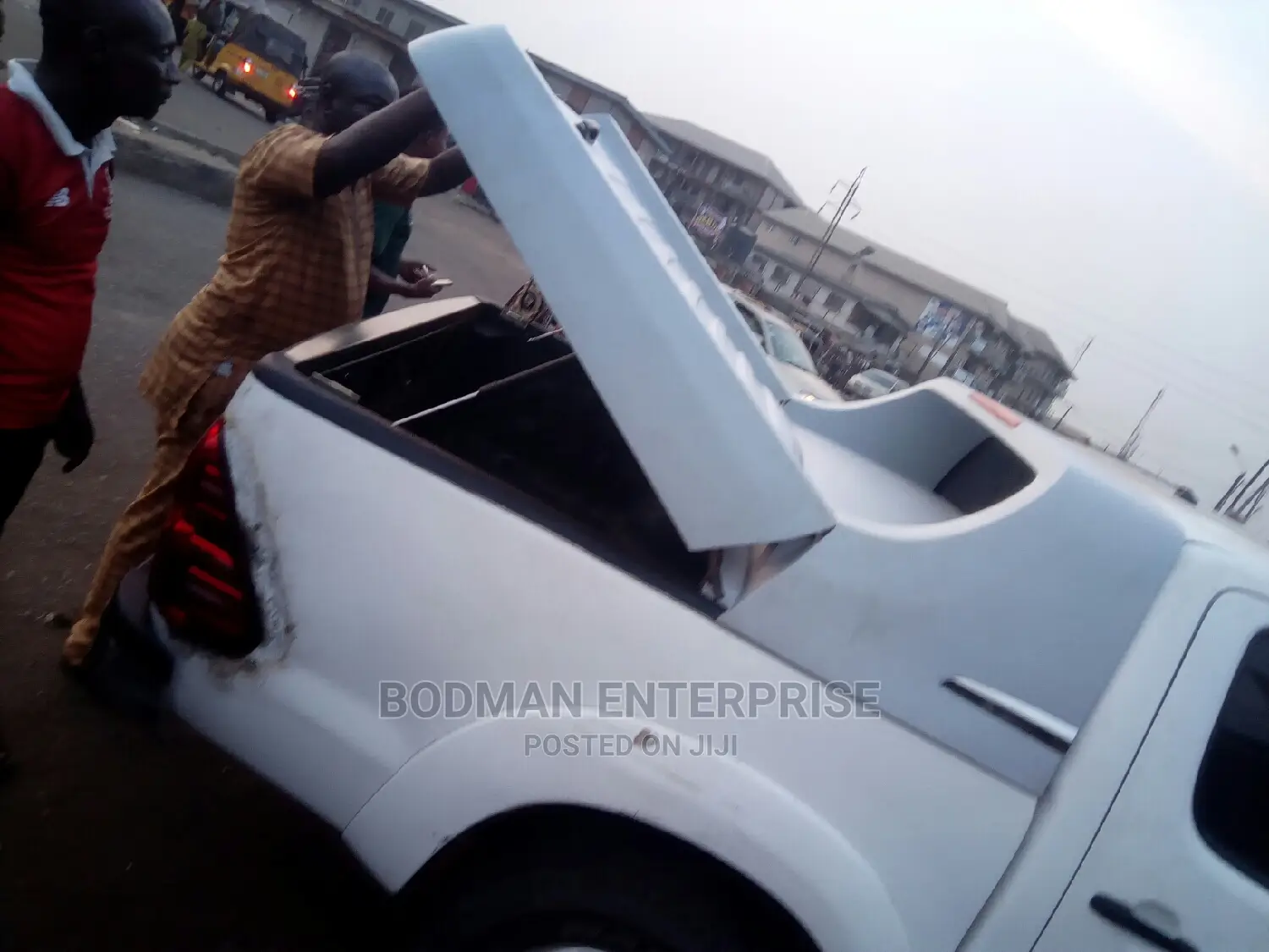 Hilux Carry Boy Cover * +,=