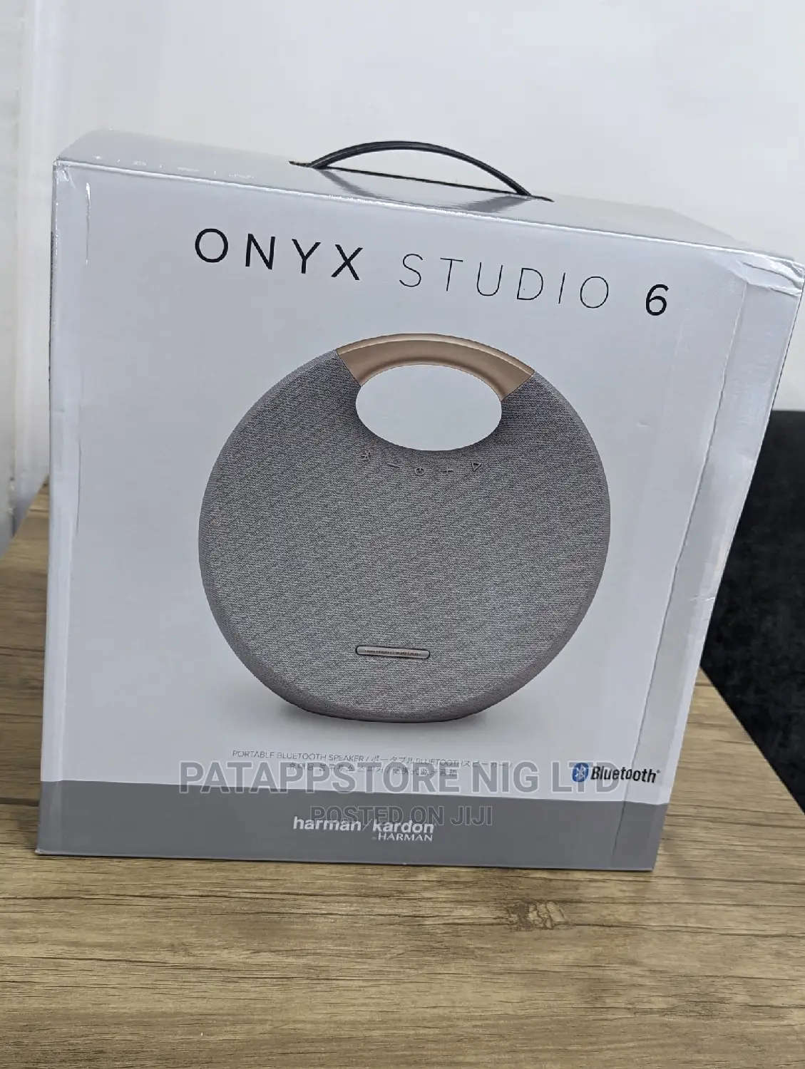 Onxy Studio 6