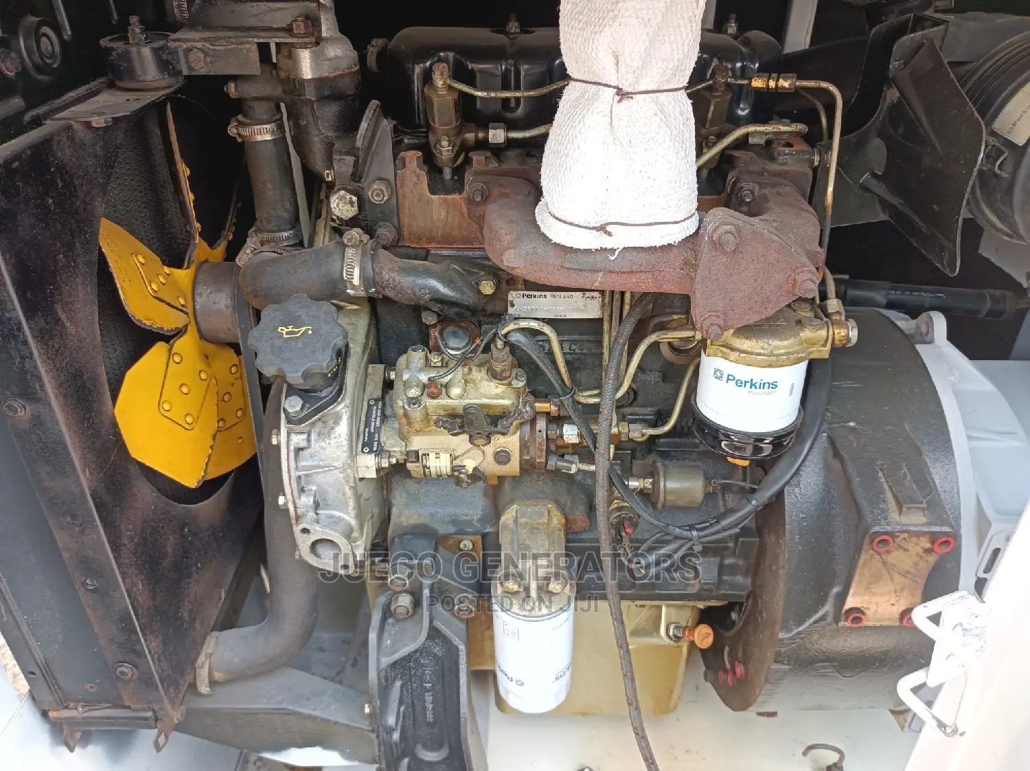 27kva Perkins Old Model Soundproof Generator for Sale.
