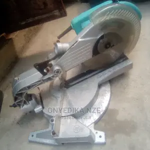 Miter Saw Machine
