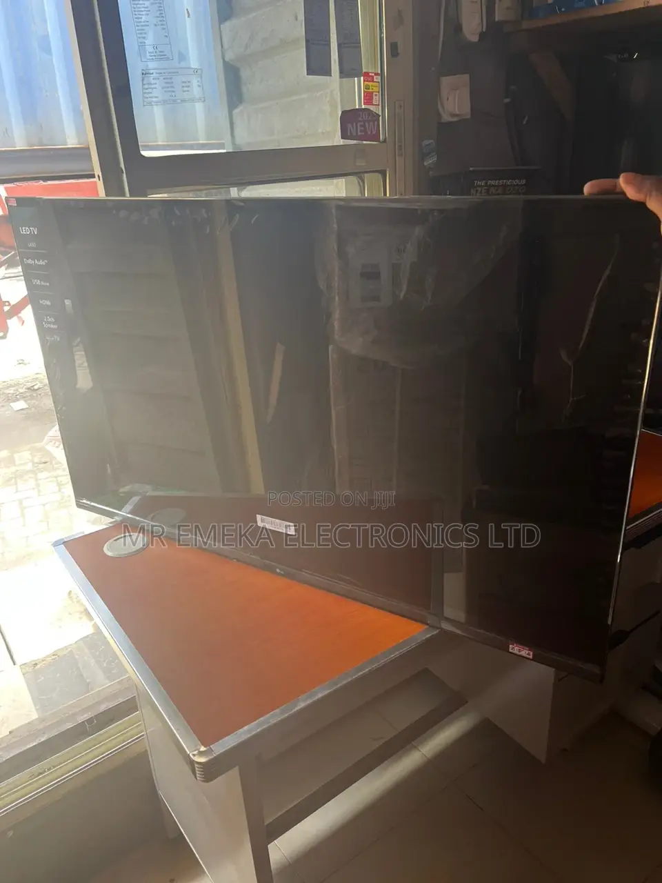 LG 49 Inches Smart Frame Less