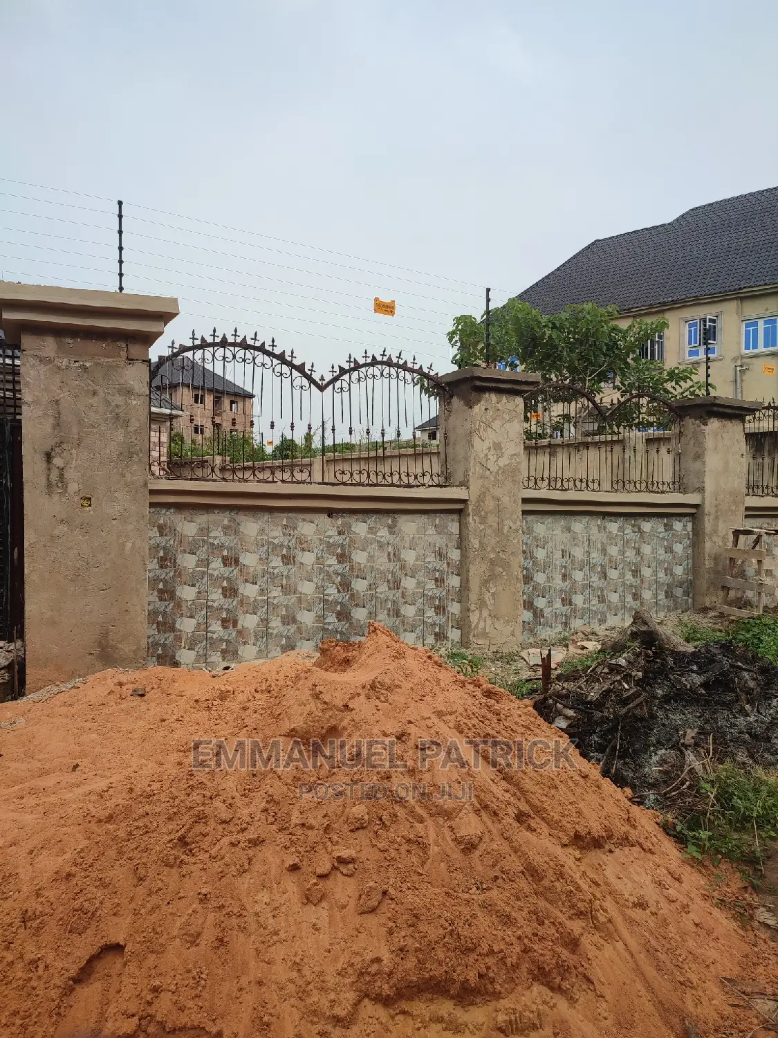 High Voltage Electric Fence