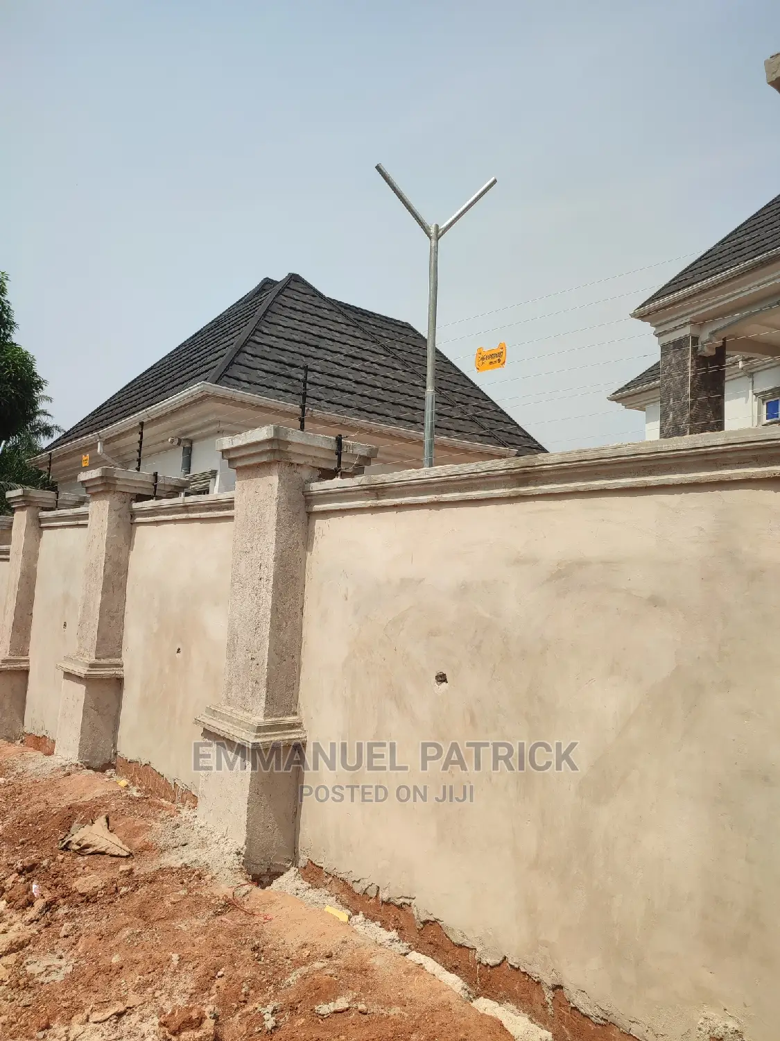 High Voltage Electric Fence With Solar