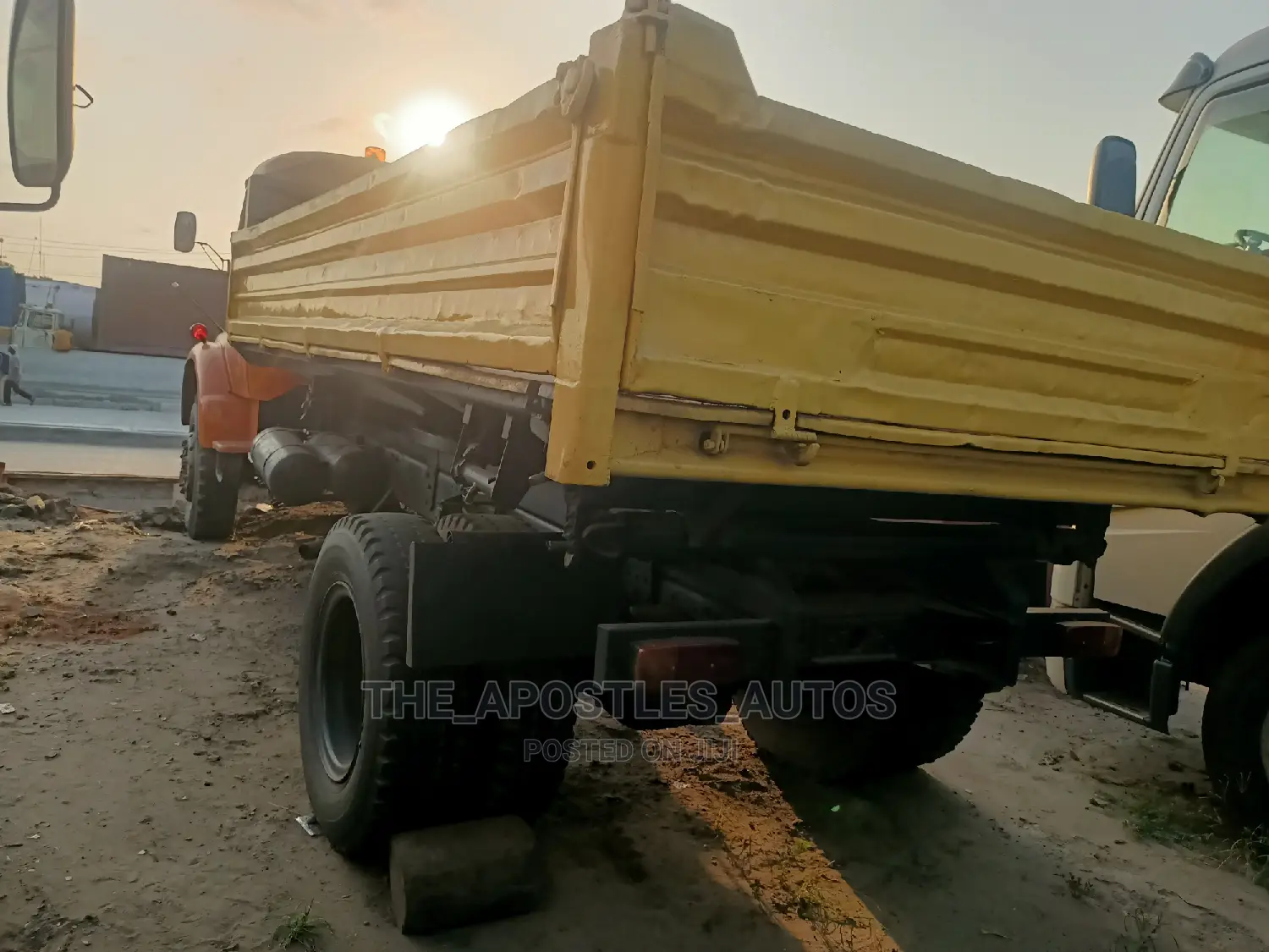 Mercedes Tipper (1513) Truck