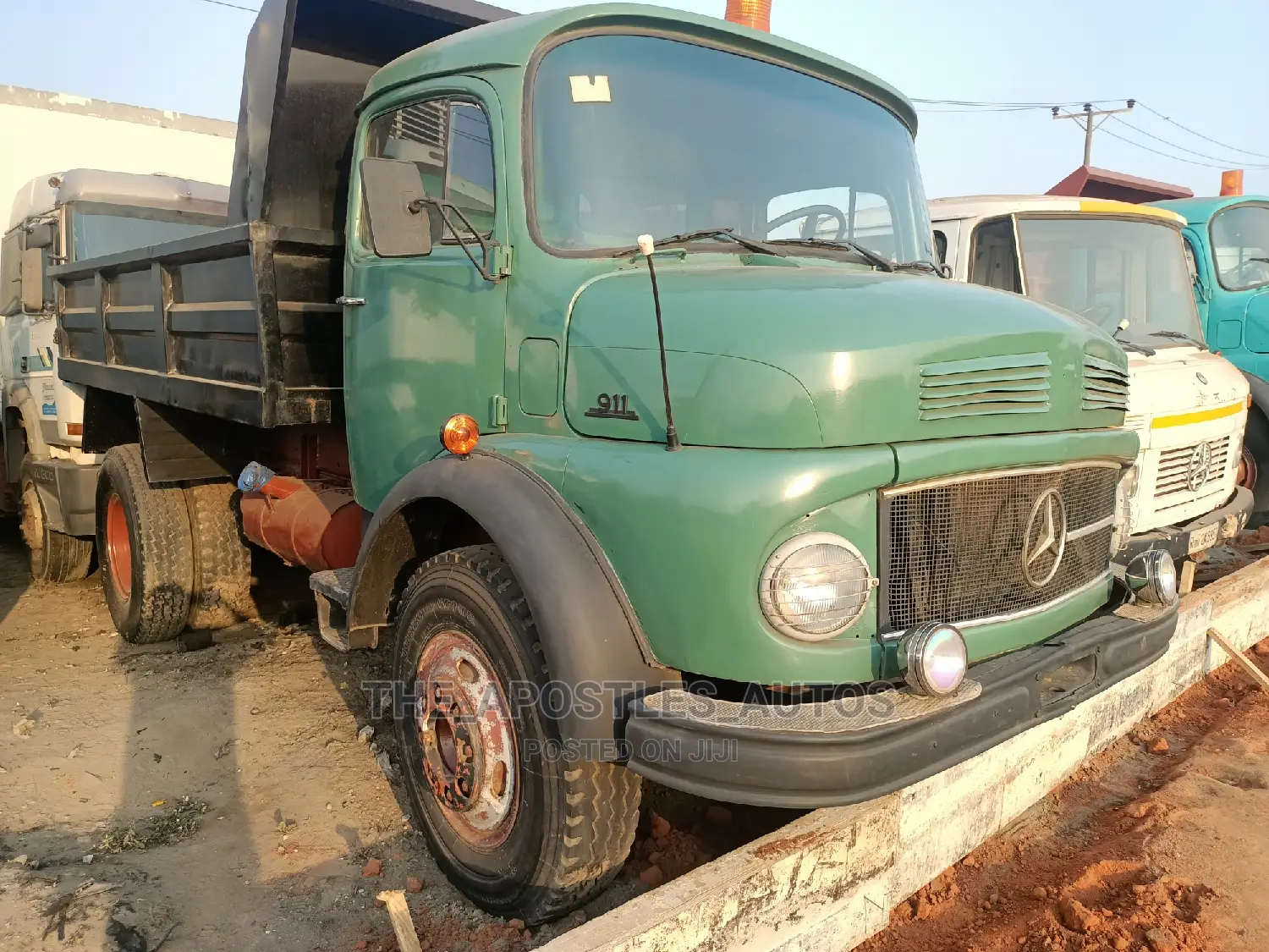 Mercedes Tipper (911) Truck