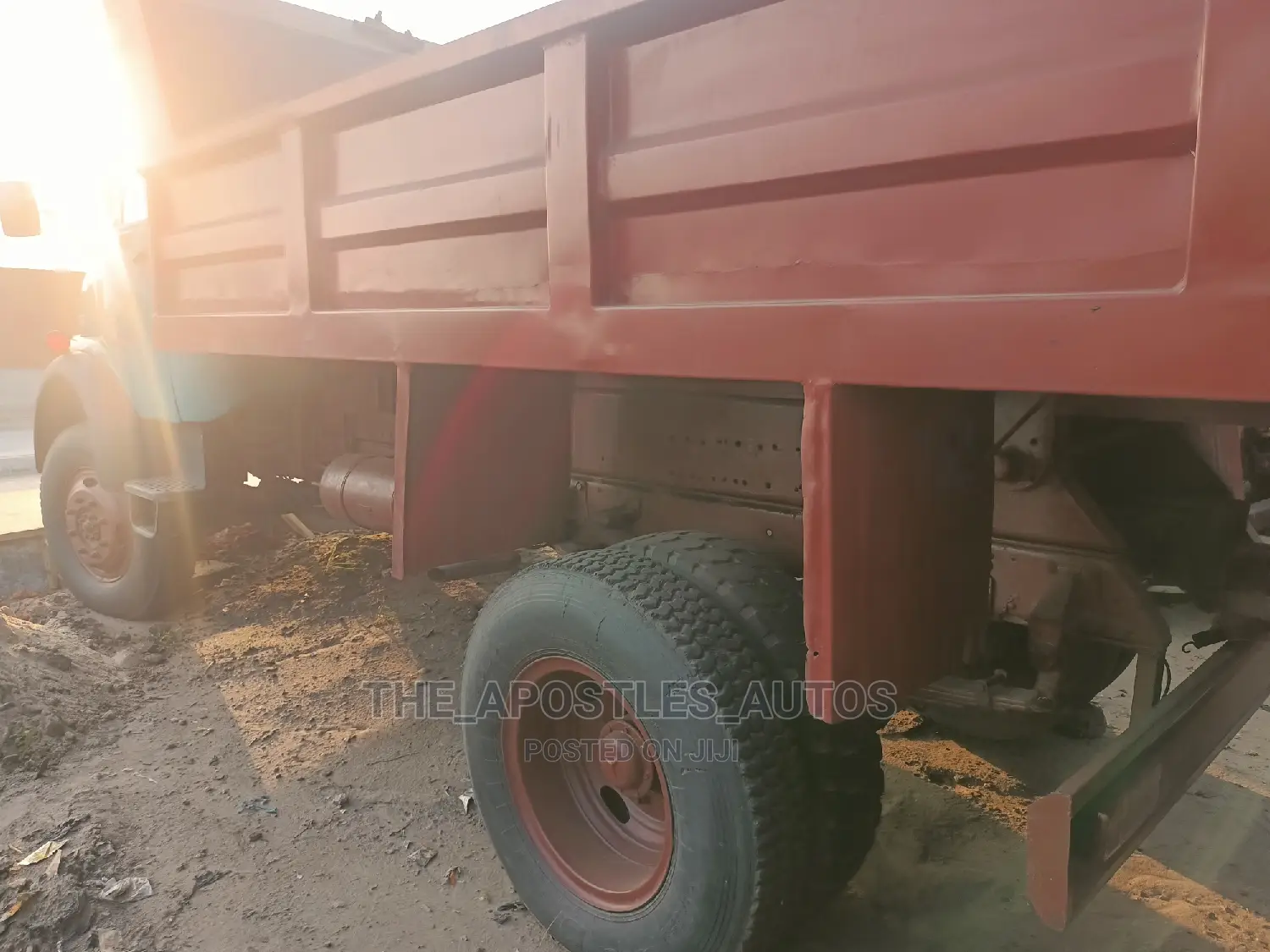 Mercedes Tipper Truck (1113)