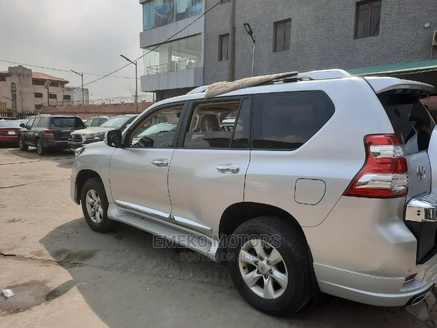Toyota Land Cruiser Prado 4.0 V6 Dual VVT-i 2015 Silver