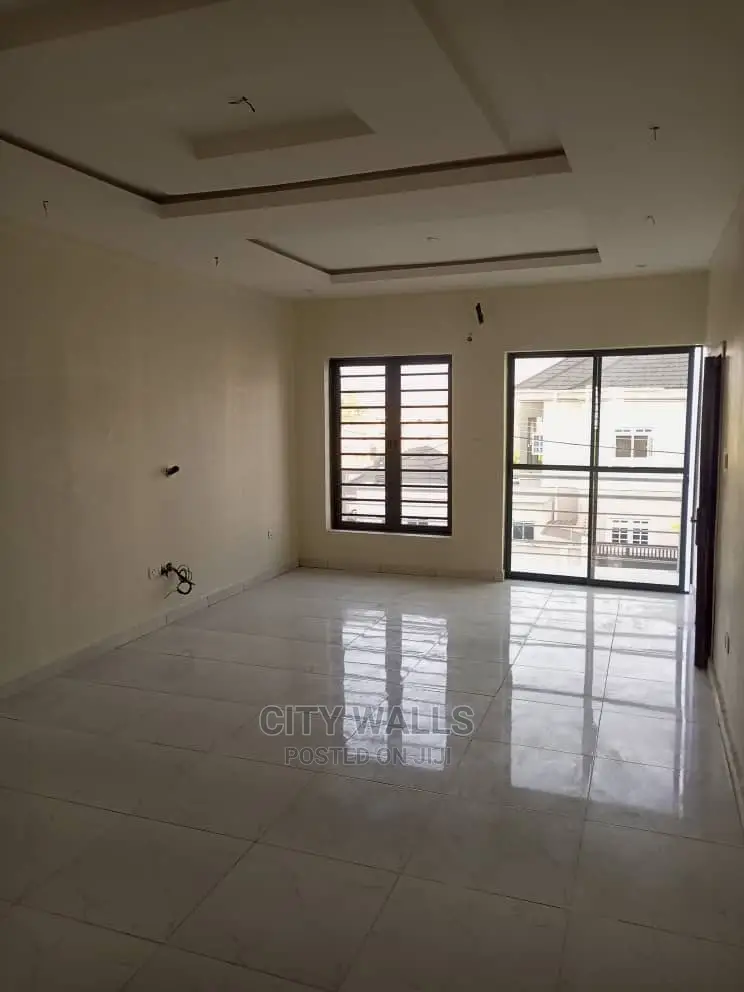 2bdrm Block of Flats in Ikate for Sale