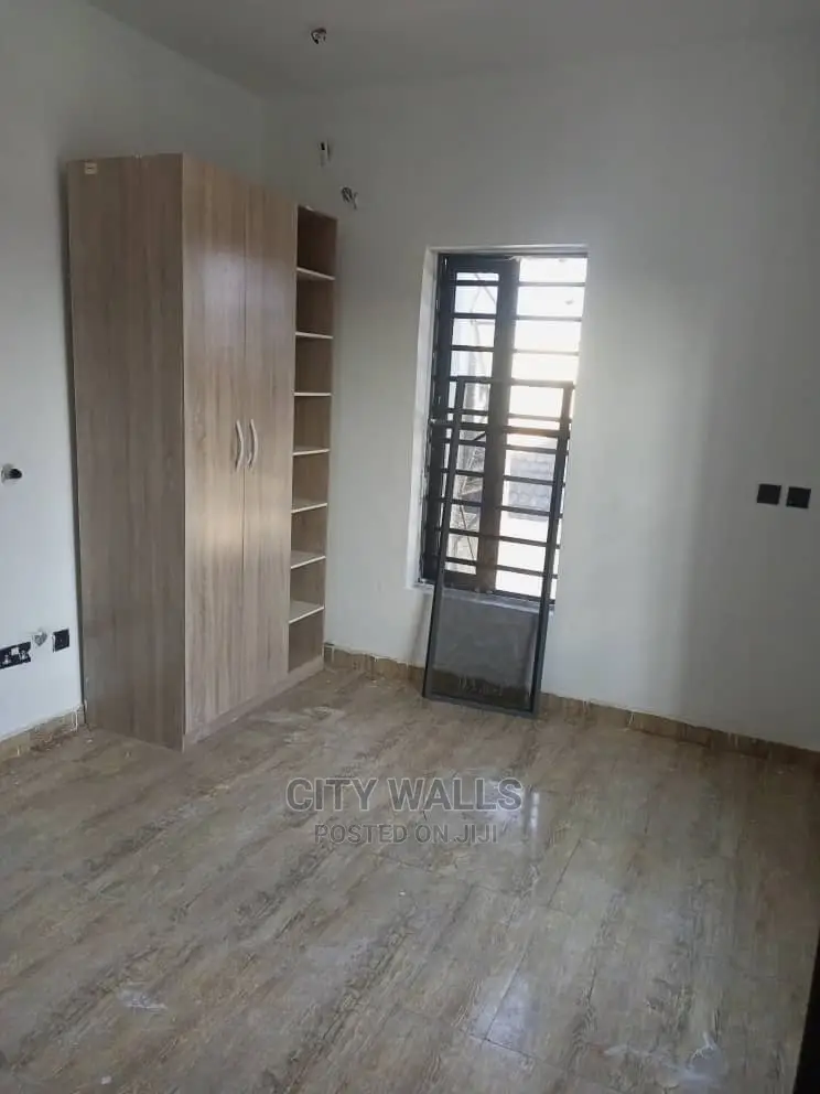 2bdrm Block of Flats in Ikate for Sale