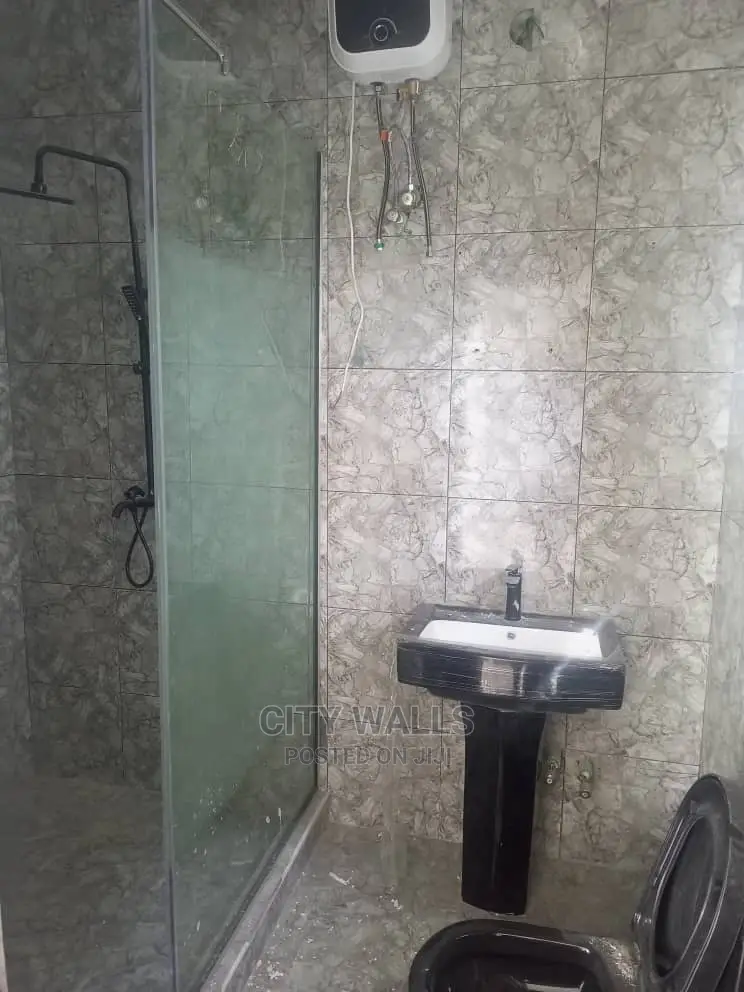 2bdrm Block of Flats in Ikate for Sale