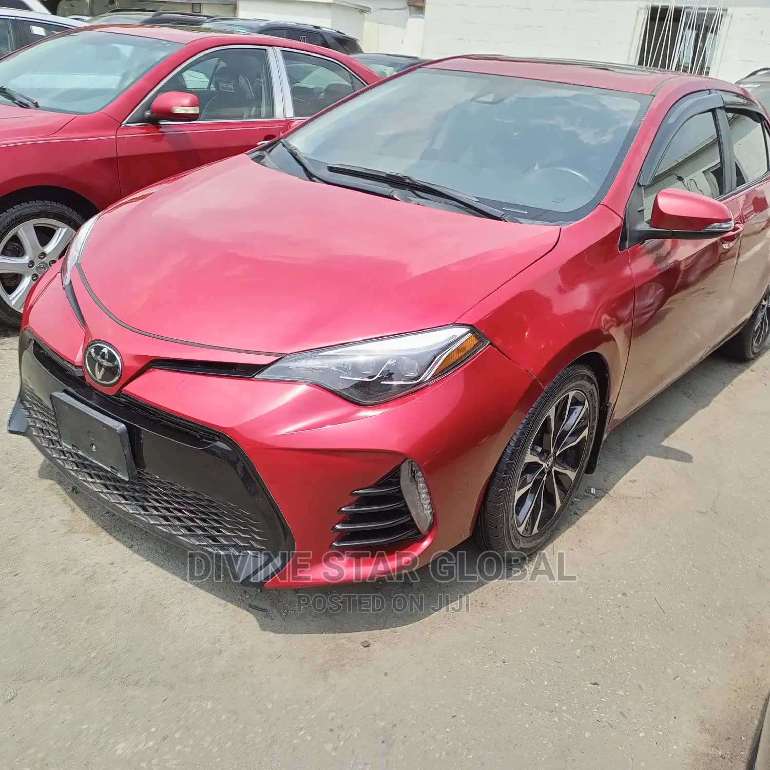 Toyota Corolla SE (1.8L 4cyl 6M) 2018 Red