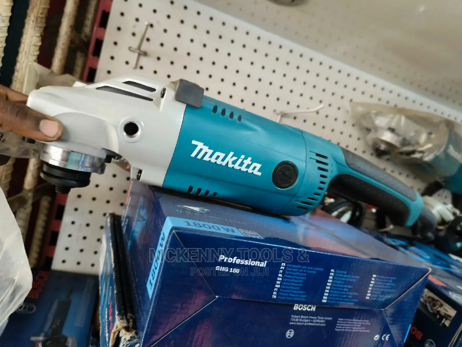 Makita Heavy Duty Grinder 2200 W
