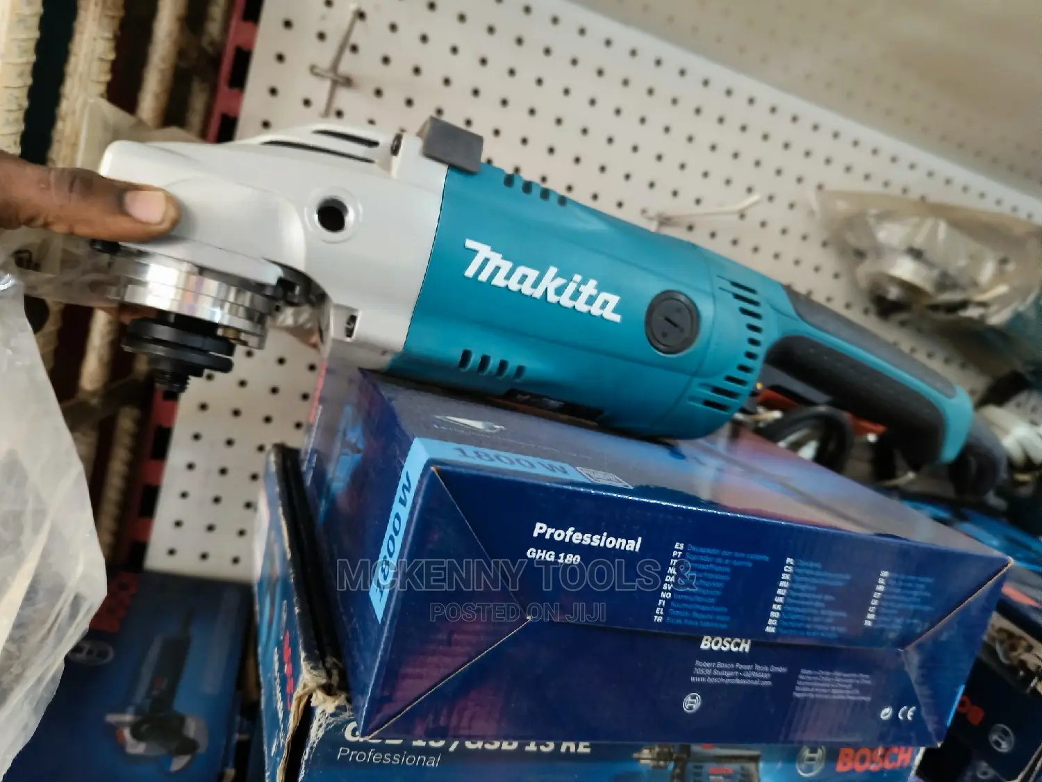 Makita Heavy Duty Grinder 2200 W