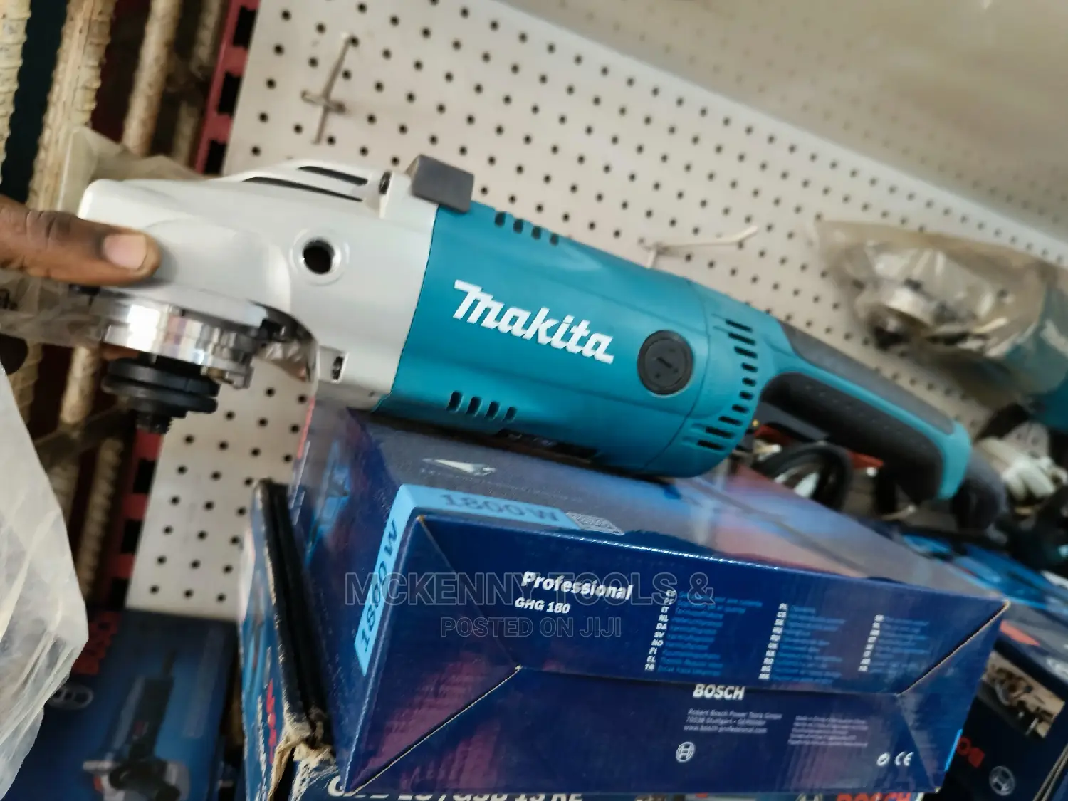 Makita Heavy Duty Grinder 2200 W