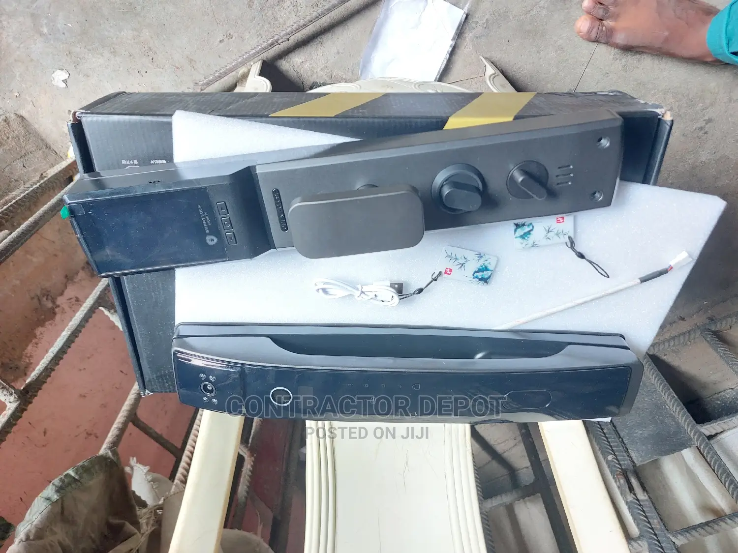 HD Camera Wi-Fi Fingerprint Door Lock