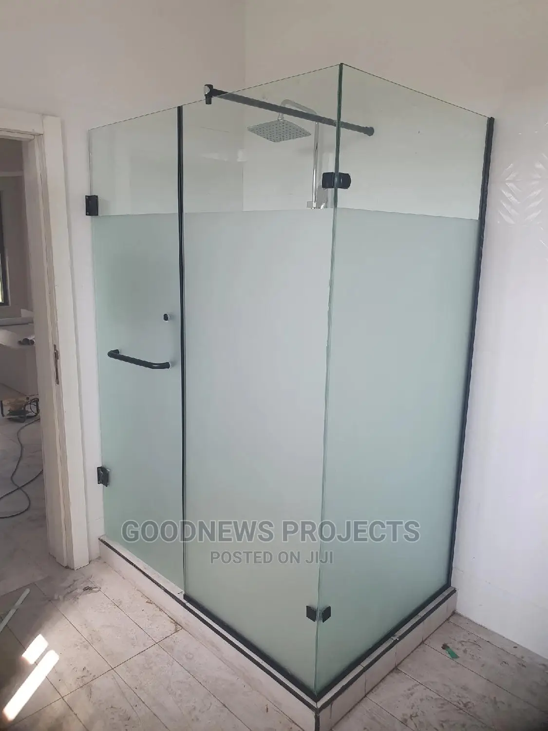 Tempered Frameless Glass Cubicle