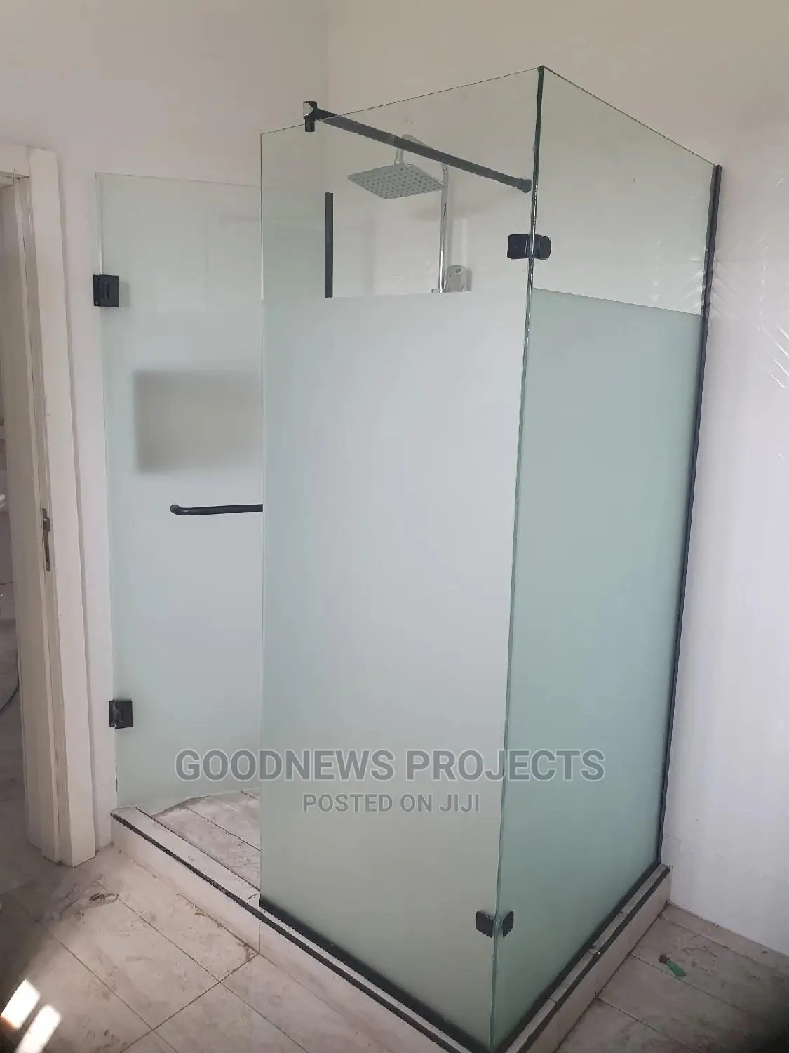 Tempered Frameless Glass Cubicle