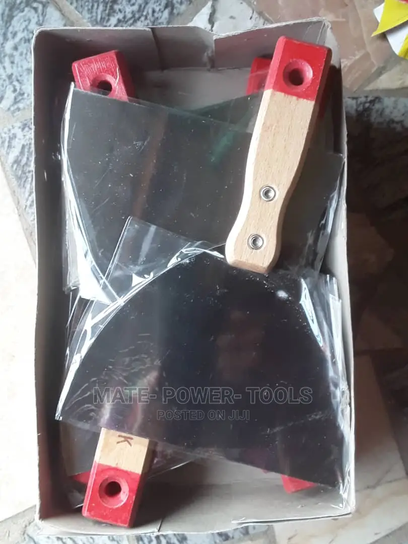 Heavy Duty Wood Handle Scraper 6"