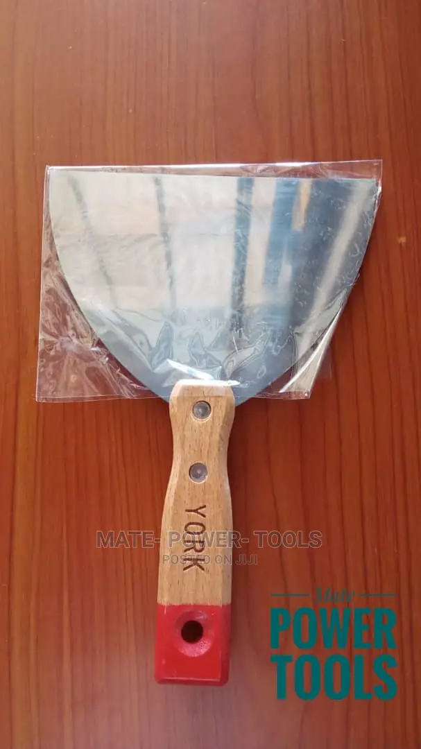 Heavy Duty Wood Handle Scraper 6"