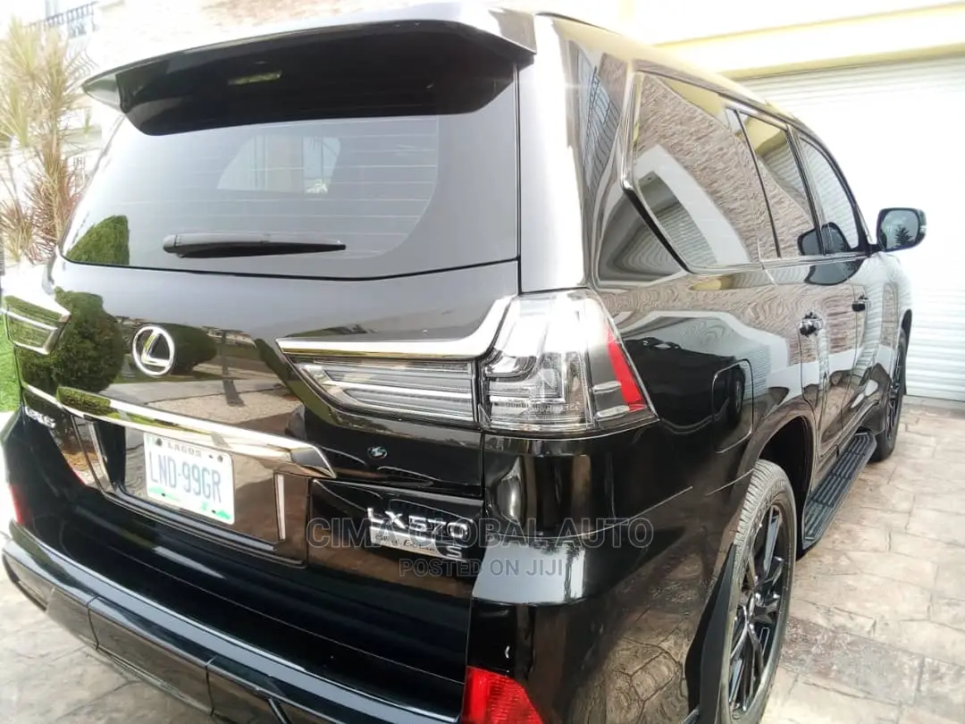 LX570 Rear Light Dark Edition Is Available