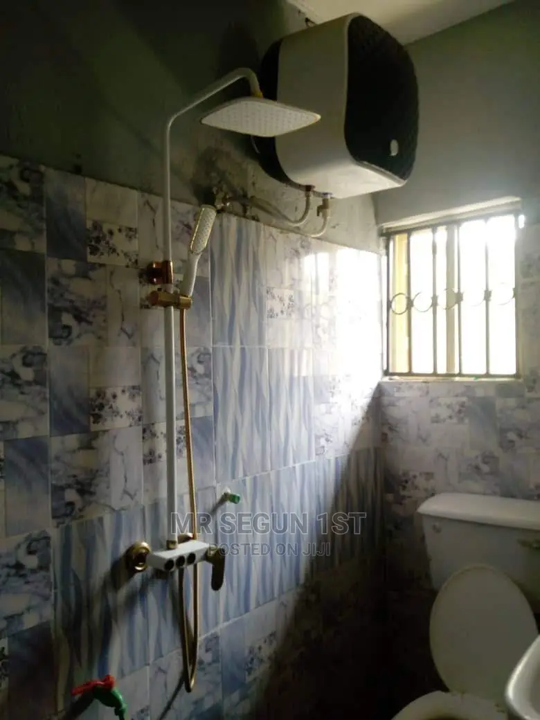 2bdrm Bungalow in Ire Wole Estate, Apata for rent