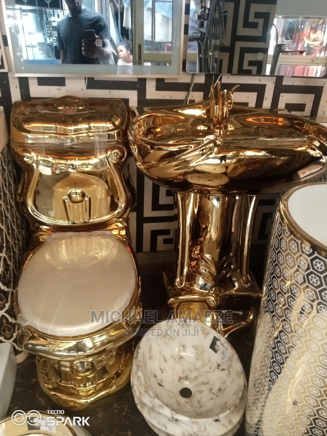 Gold Executive Royal Water Closet
