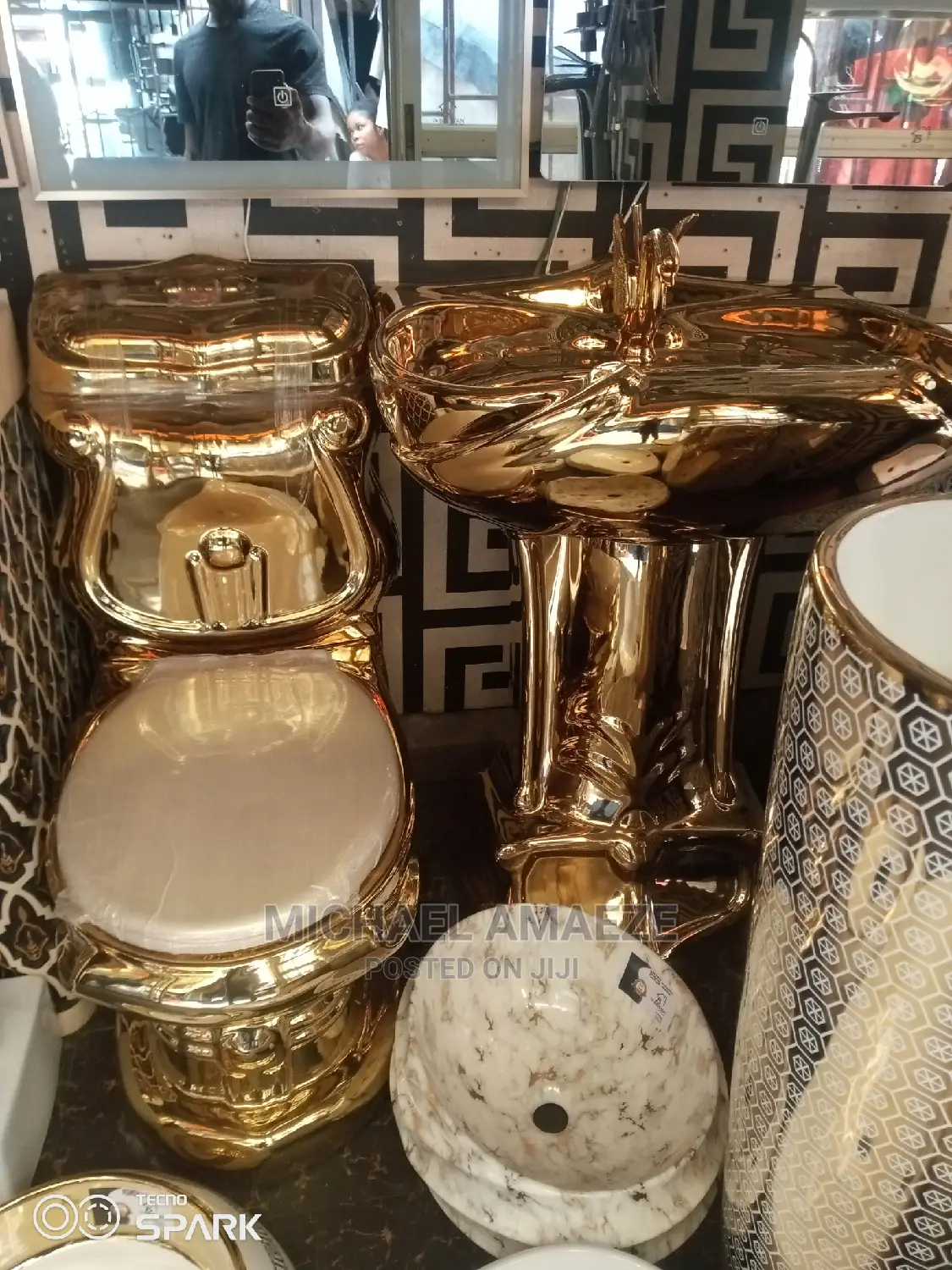 Gold Executive Royal Water Closet